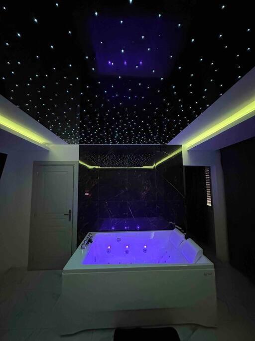 Cozy Rental Spa Schiltigheim Buitenkant foto